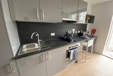 1 bed studio, The Oaks, Westwood heath, Warwick, CV48JB - Image 4